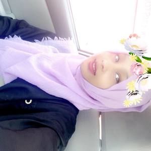 Meet your Posher, Hani